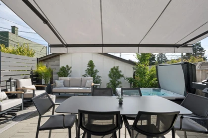 Swimming Pool Photo of 3634 W 29 Avenue, Vancouver, BC