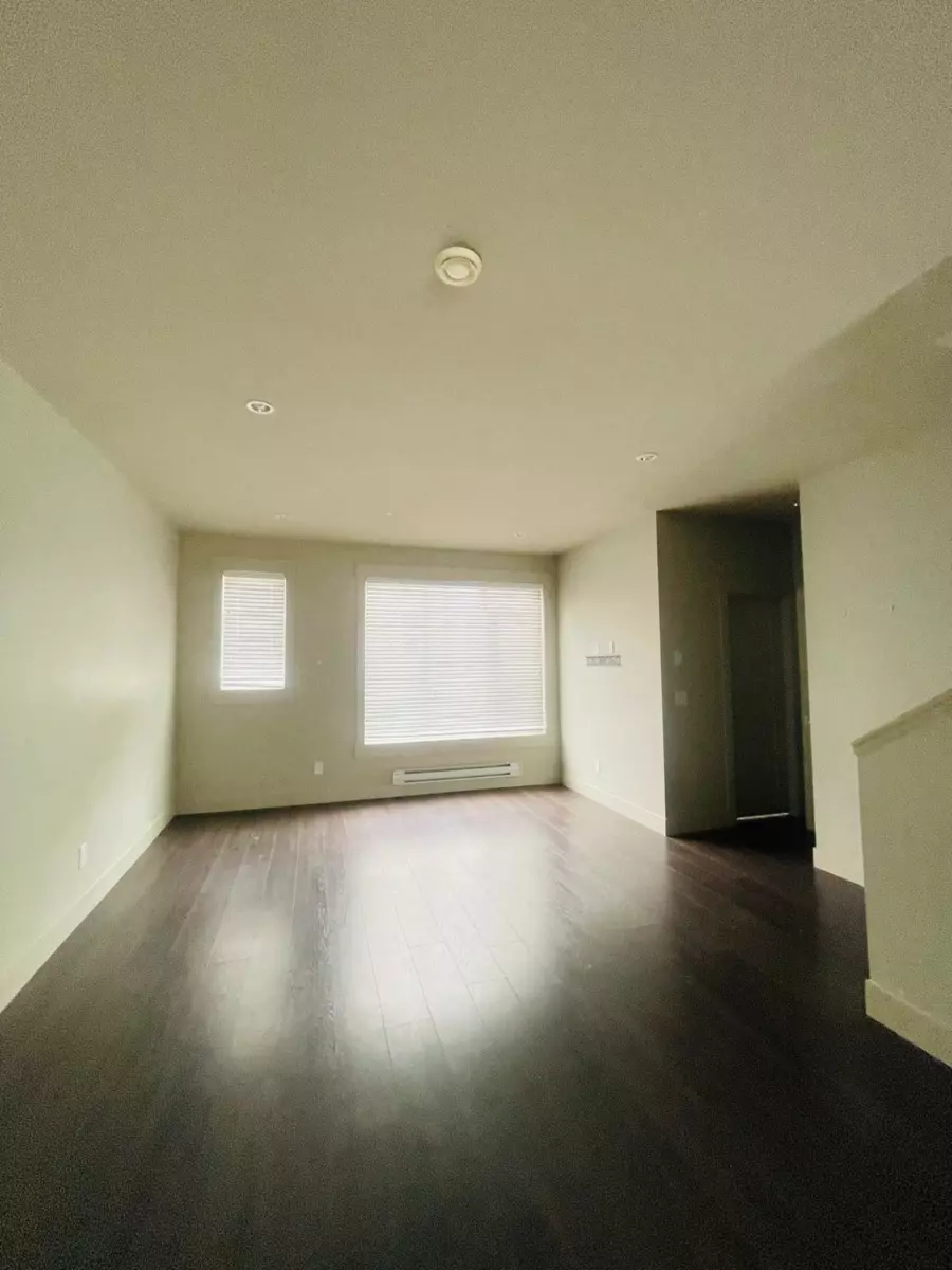 Dining Area Photo of 30 14499 64 Avenue, Surrey, BC