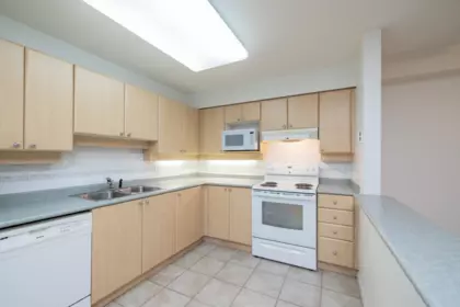 104 15150 29a Avenue, Surrey, BC, Surrey — Apartment/Condo for sale