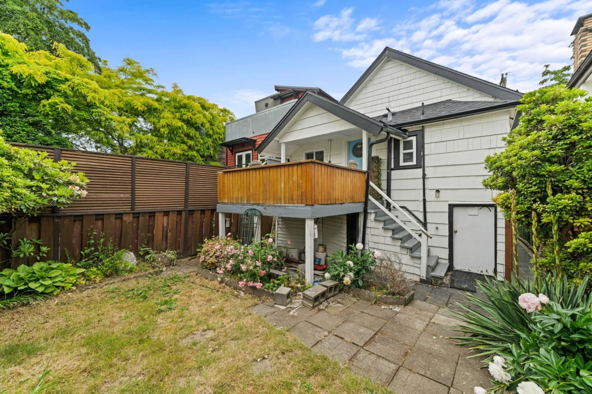 Living Room Photo of 266 E 32nd Avenue, Vancouver, BC