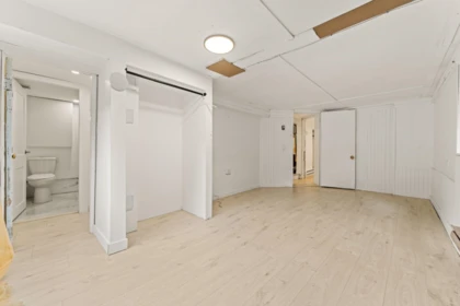 Garage Interior Photo of 266 E 32nd Avenue, Vancouver, BC