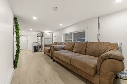 Hallway Photo of 266 E 32nd Avenue, Vancouver, BC