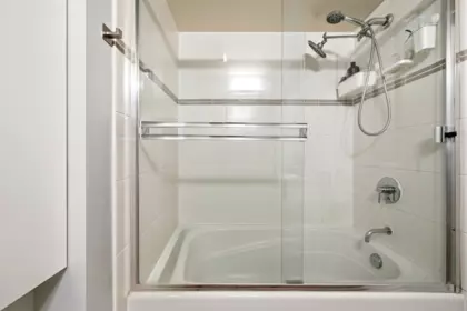 Powder Room Photo of 1007 833 Agnes Street, New Westminster, BC
