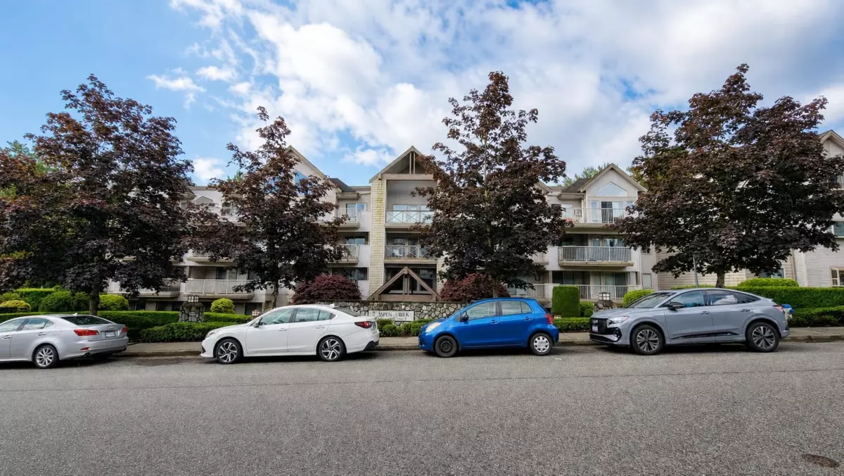 Exterior Rear Photo of 105 33478 Roberts Avenue, Abbotsford, BC