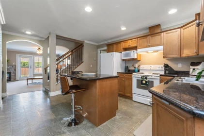 Kitchen Island Photo of 35 6449 Blackwood Lane, Chilliwack, BC