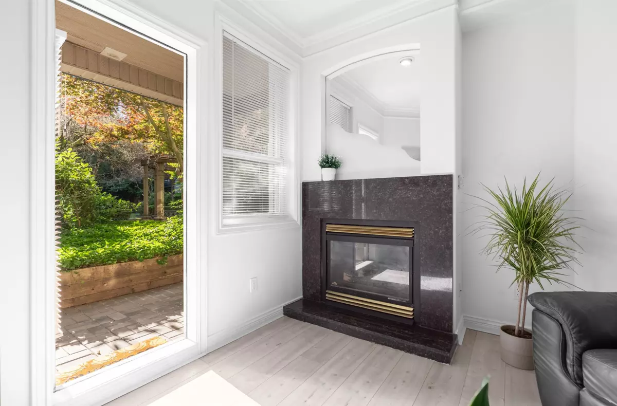 Dining Area Photo of 115 8115 121a Street, Surrey, BC