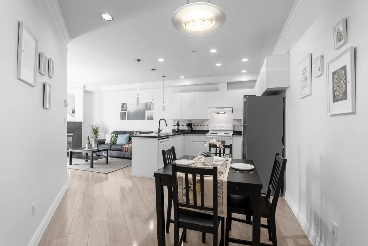Family Room Photo of 115 8115 121a Street, Surrey, BC