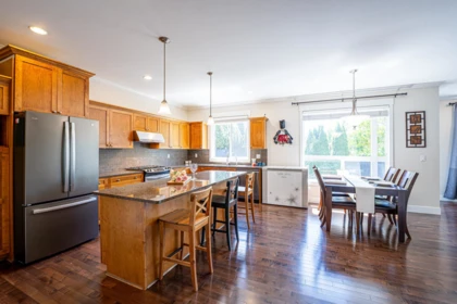 Kitchen Island Photo of 17916 71 Avenue, Surrey, BC