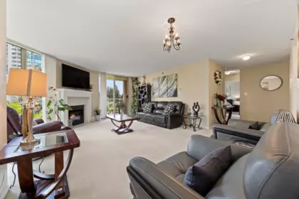 608 1189 Eastwood Street, Coquitlam, BC, Coquitlam — Apartment/Condo for sale