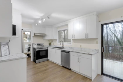 Breakfast Nook Photo of 13025 238 Street, Maple Ridge, BC