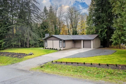 Mudroom Photo of 13025 238 Street, Maple Ridge, BC