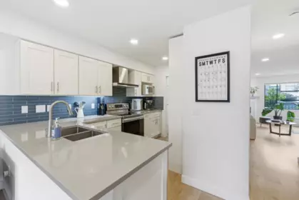 10 2118 Eastern Avenue, North Vancouver, BC, North Vancouver — Townhouse for sale