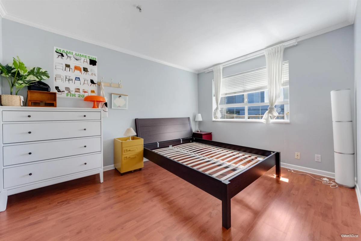 Family Room Photo of 418 15268 105 Avenue, Surrey, BC