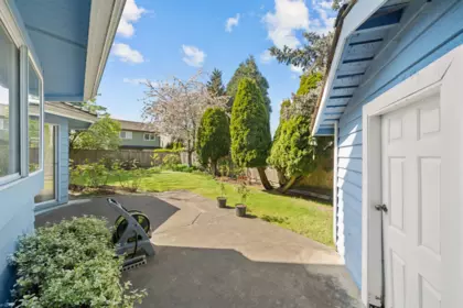 Swimming Pool Photo of 4613 St. Brides Place, Richmond, BC
