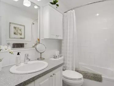 Loft / Bonus Room Photo of 313 145 W 18 Street, North Vancouver, BC
