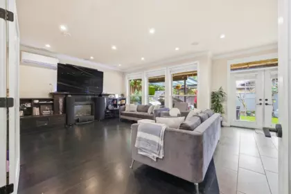 Kitchen Island Photo of 7440 Kraft Crescent, Burnaby, BC