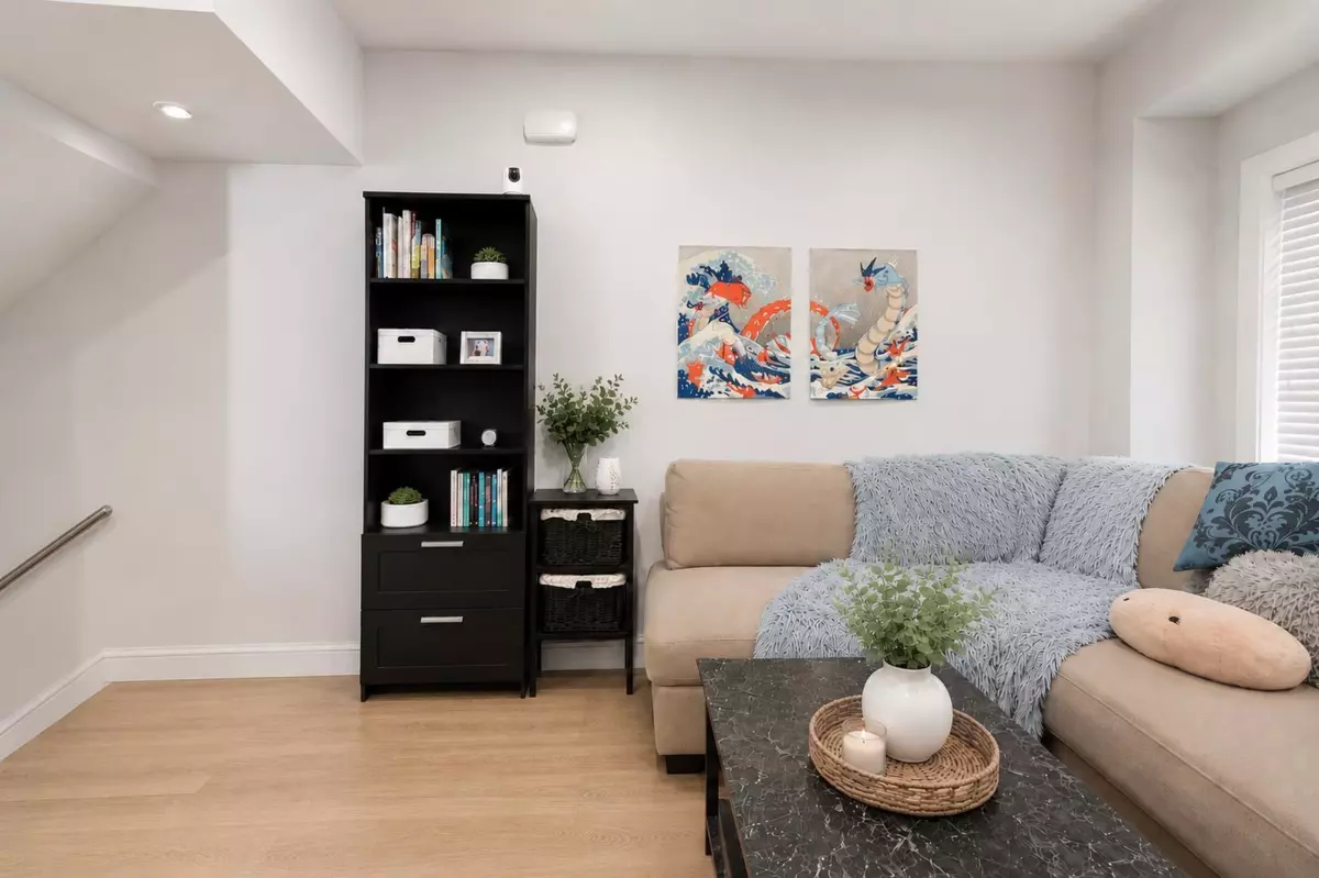 Family Room Photo of 2412 Dundas Street, Vancouver, BC