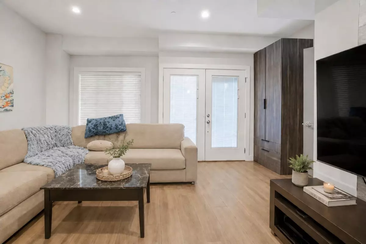Living Room Photo of 2412 Dundas Street, Vancouver, BC