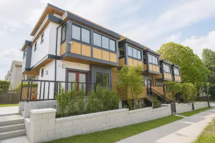 2412 Dundas Street, Vancouver, BC, Vancouver — Townhouse for sale