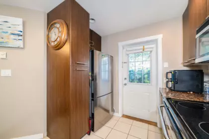 Primary Bathroom Photo of 45 7370 Stride Avenue, Burnaby, BC