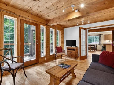 1099 Miller Road, Bowen Island, BC, Bowen Island — Single Family Residence for sale