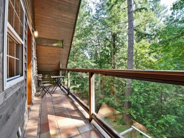 Office / Den Photo of 1099 Miller Road, Bowen Island, BC