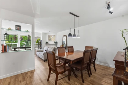 Kitchen Island Photo of 6 19236 119 Avenue, Pitt Meadows, BC