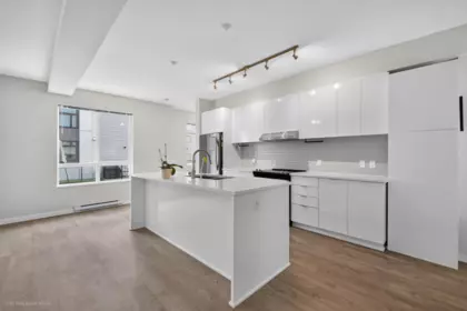 Kitchen Photo of 9 15151 Edmund Drive, Surrey, BC