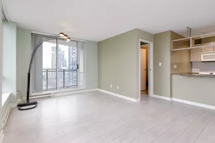 Walk-In Closet Photo of 1708 1082 Seymour Street, Vancouver, BC