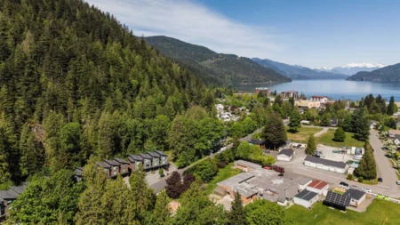 5 520 Hot Springs Road, Harrison Hot Springs, BC, Harrison Hot Springs — Townhouse for sale