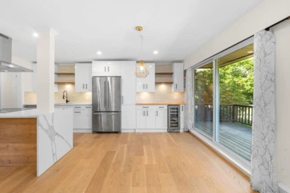 Kitchen Photo of 911 555 W 28th Street, North Vancouver, BC