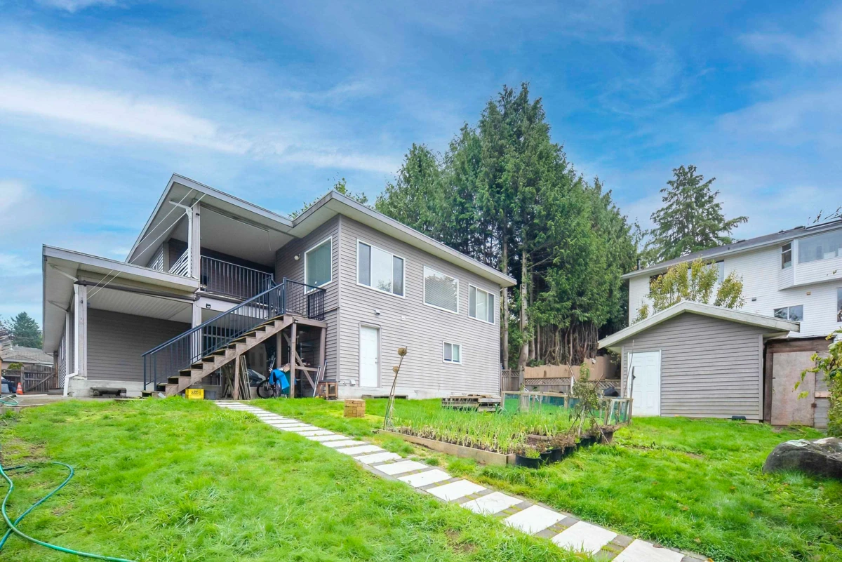 Living Room Photo of 10229 122 Street, Surrey, BC