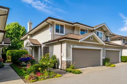 52 6950 120 Street, Surrey, BC, Surrey — Townhouse for sale