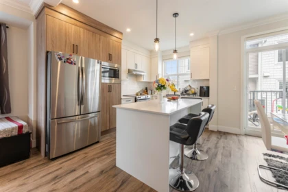 Kitchen Photo of 19 2033 Mckenzie Road, Abbotsford, BC