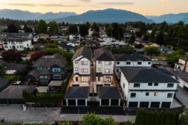 2 6682 Napier Street, Burnaby, BC