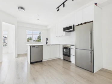 Kitchen Photo of 303 10616 132 Street, Surrey, BC