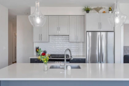 Kitchen Island Photo of 405 32838 Ventura Avenue, Abbotsford, BC