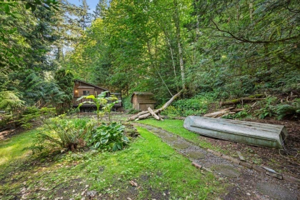 Kitchen Photo of 3680 Vance Road, Cultus Lake, BC