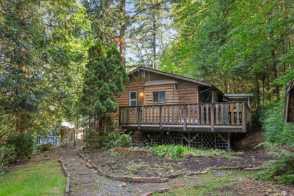 Primary Bedroom Photo of 3680 Vance Road, Cultus Lake, BC