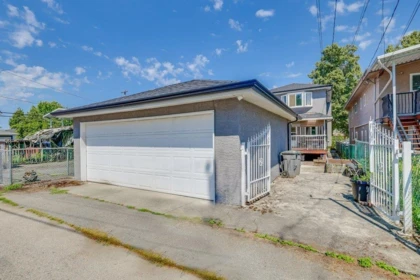Outdoor Kitchen Photo of 2038 E 26th Avenue, Vancouver, BC