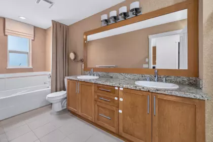Entry Foyer Photo of 4 2738 158 Street, Surrey, BC