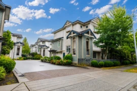 49 8418 163 Street, Surrey, BC