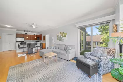 413 14 E Royal Avenue, New Westminster, BC, New Westminster — Apartment/Condo for sale