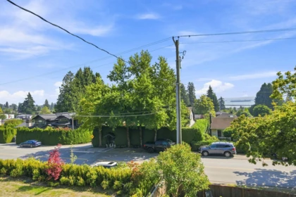 Mudroom Photo of 2433 Mathers Avenue, West Vancouver, BC