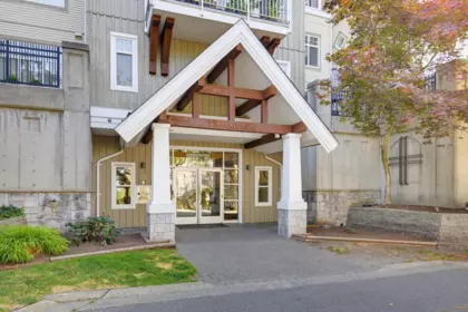 408 1428 Parkway Boulevard, Coquitlam, BC, Coquitlam — Apartment/Condo for sale