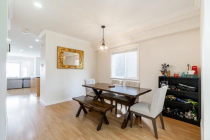 Kitchen Island Photo of 1124 Rochester Avenue, Coquitlam, BC