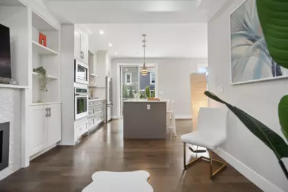 Mudroom Photo of 2020 Carson Court, North Vancouver, BC