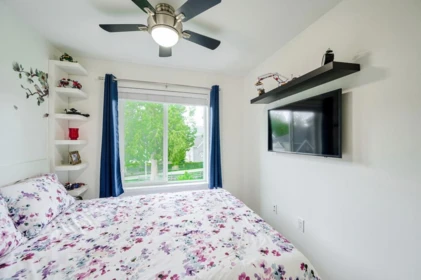 Guest Bathroom Photo of 39 8168 136a Street, Surrey, BC