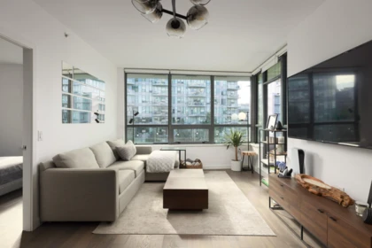 605 1688 Pullman Porter Street, Vancouver, BC, Vancouver — Apartment/Condo for sale