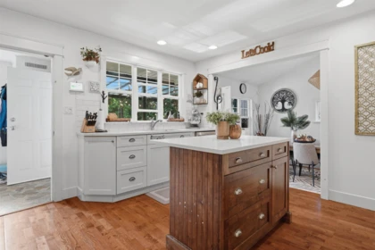 Kitchen Photo of 1425 129 Street, Surrey, BC